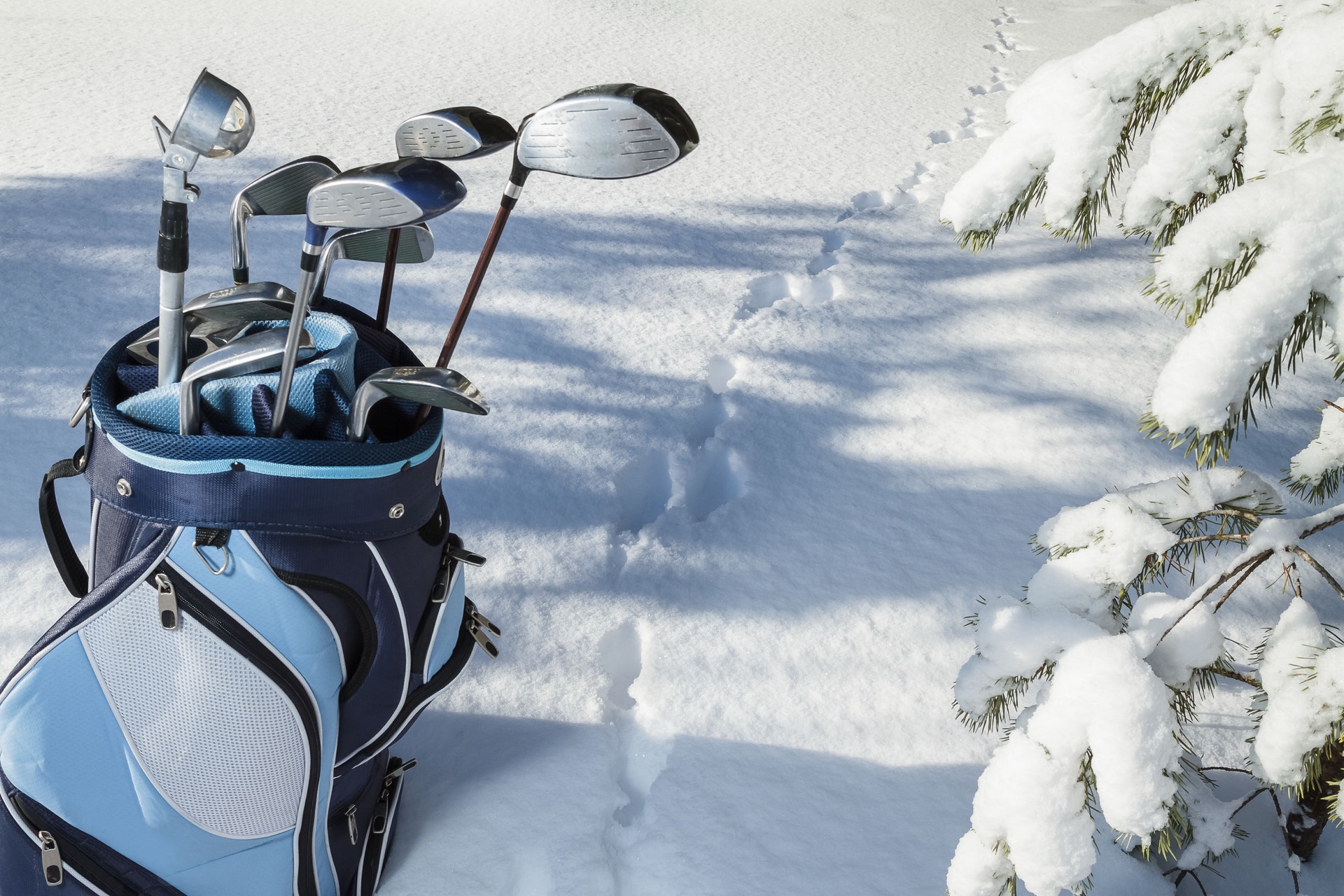 Crossgolf: Golfschläger während des Teamevents